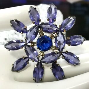 Vintage Shades Purple Violet Rhinestone Floral Brooch Pin